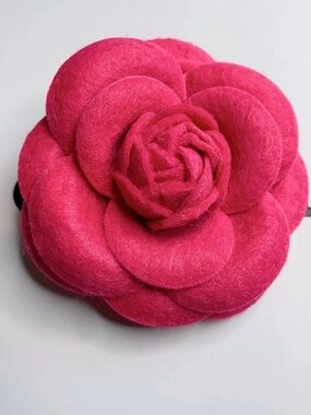 Fashion Camellia Flower Brooch Pin New
Handmade Pink